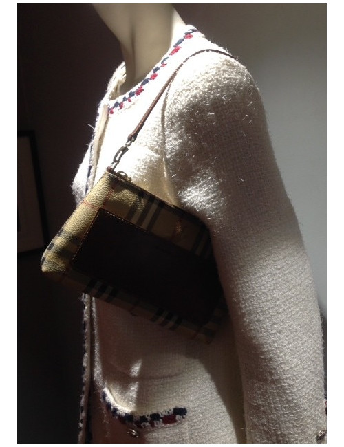 Pochette BURBERRY en toile enduite motif tartan