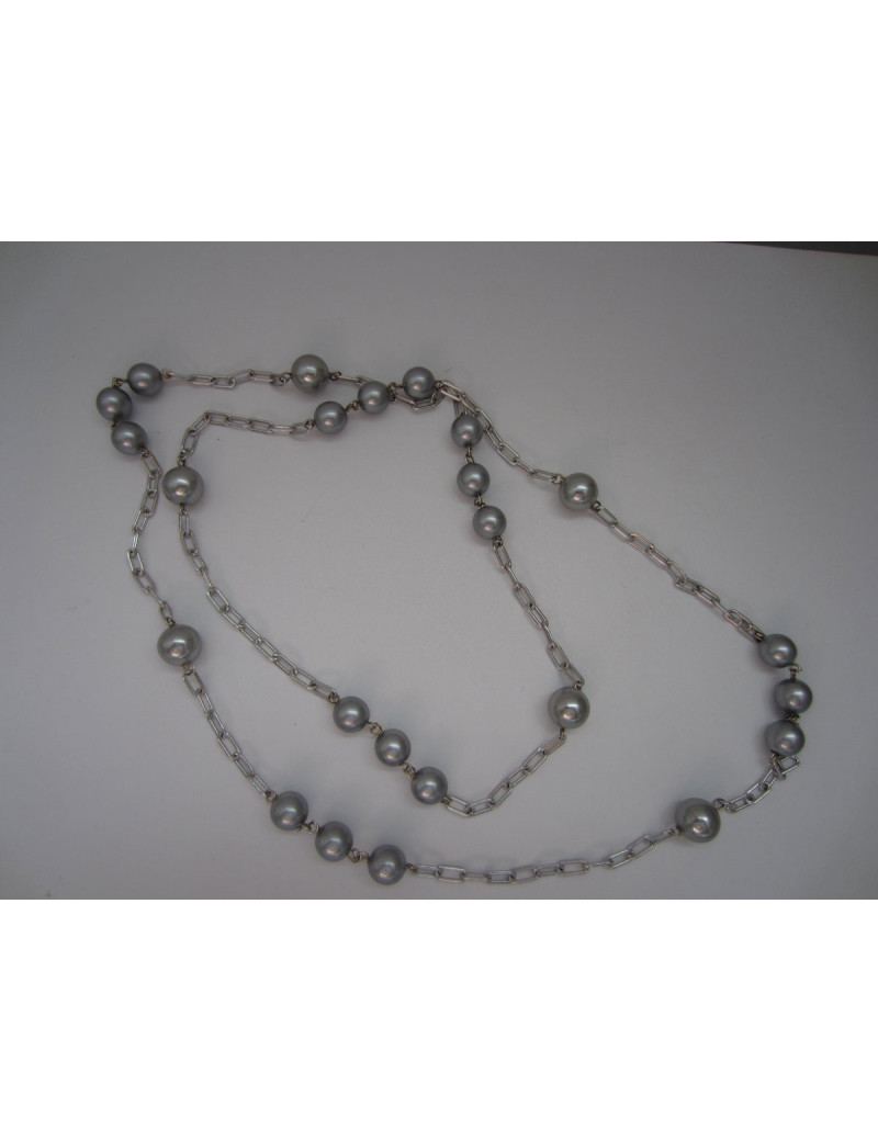 Sautoir MARGUERITE DE VALOIS perles grises et métal argenté