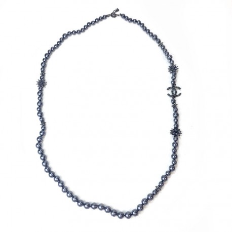 CHANEL beaded necklace in gray pearls