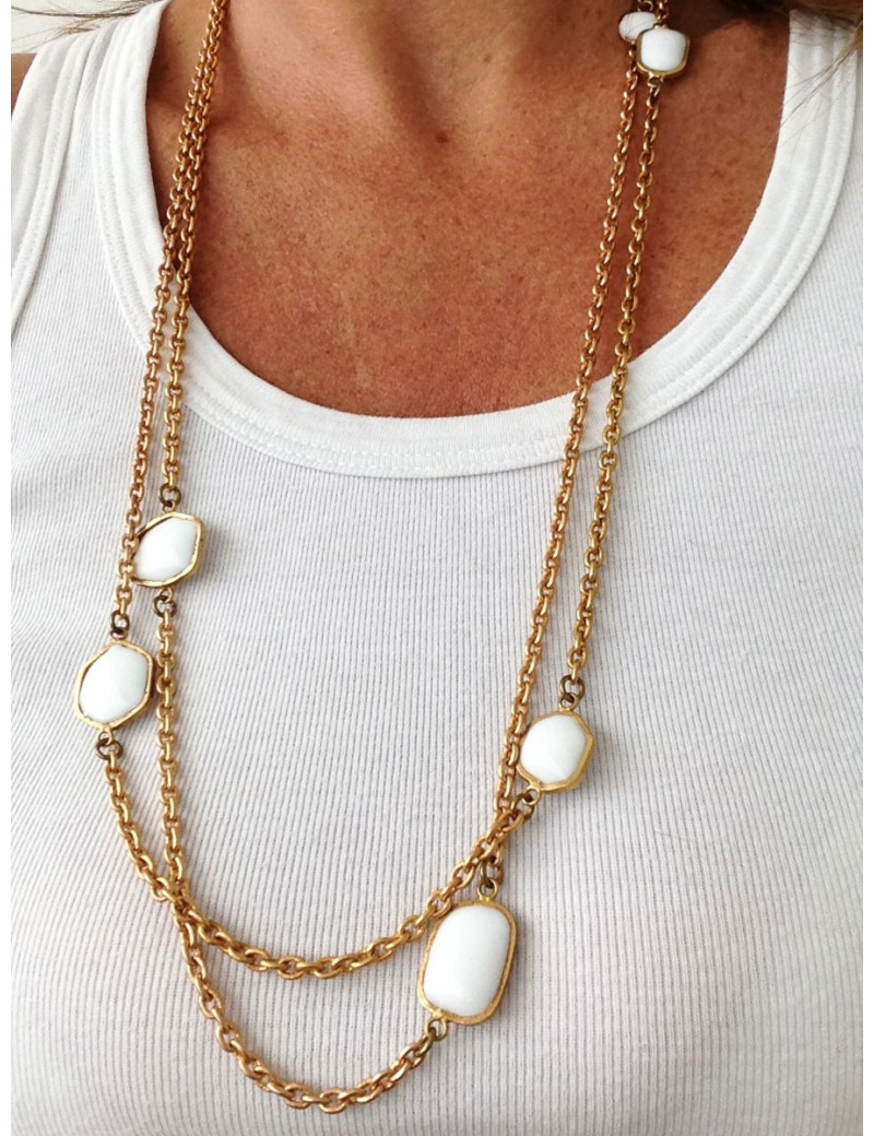 Sautoir MARGUERITE DE VALOIS pâte de verre blanche et métal doré à l'or fin