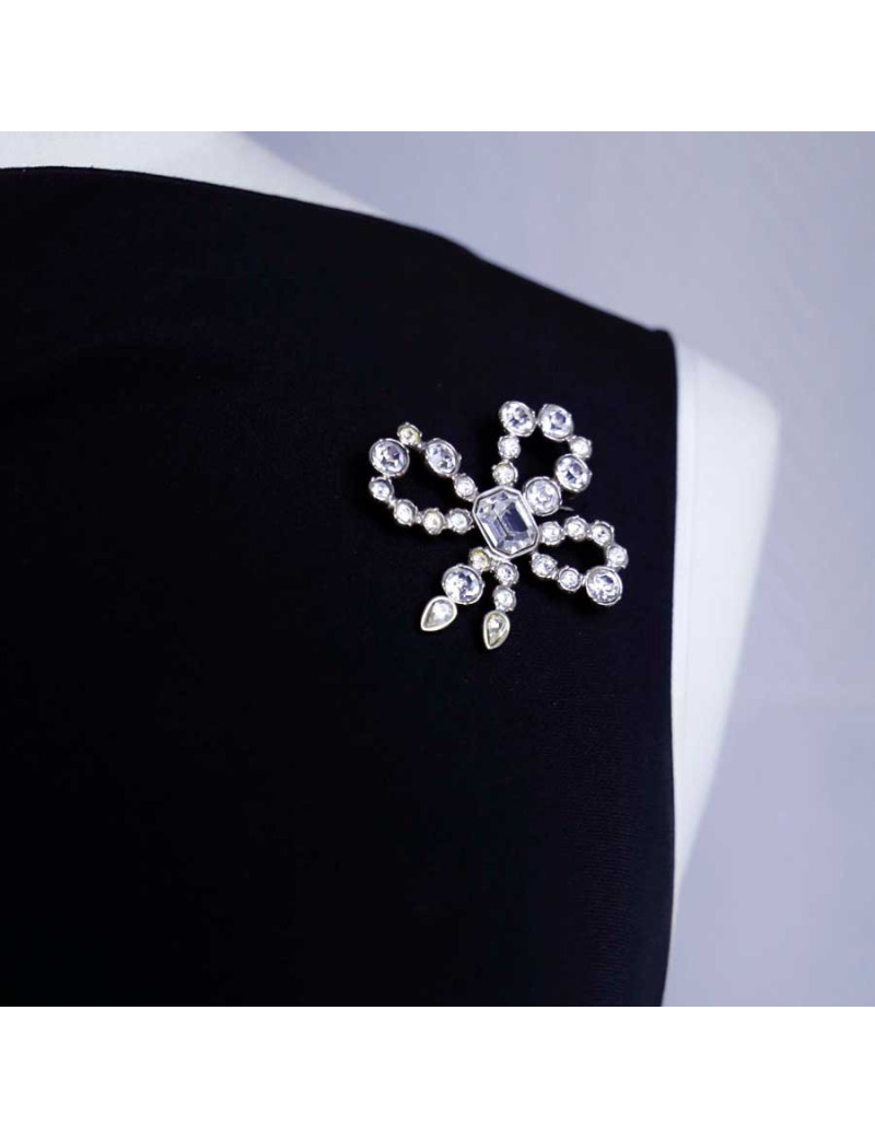 Broche YSL SAINT LAURENT brillants 