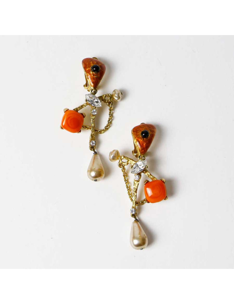 Boucles d'oreilles Clips CHRISTIAN LACROIX strass et nacre vintage