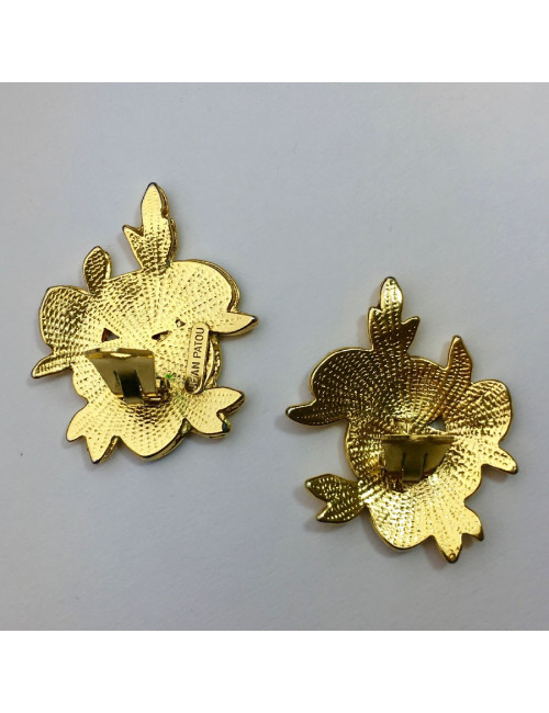 Boucles d'oreille clips JEAN PATOU dorés et résine vert foncé
