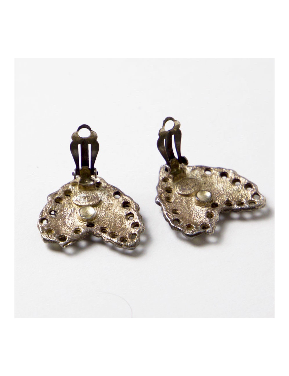 Boucles d'oreille clips CHRISTIAN LACROIX Vintage en métal argent vieilli