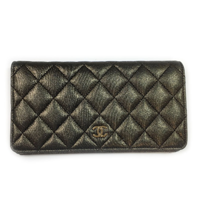 Chanel Quilted Portefeuille Wallet