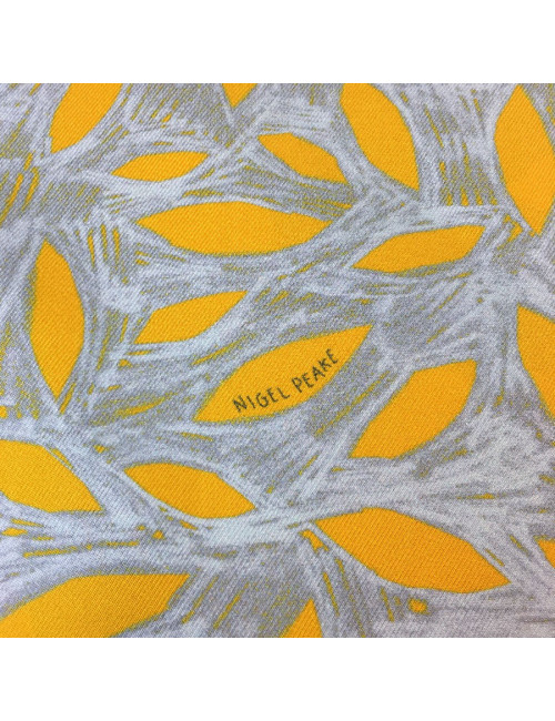 PRIX D'ACHAT Carré HERMES " Chacun fait son nid" en soie jaune d'or, vert et rouge