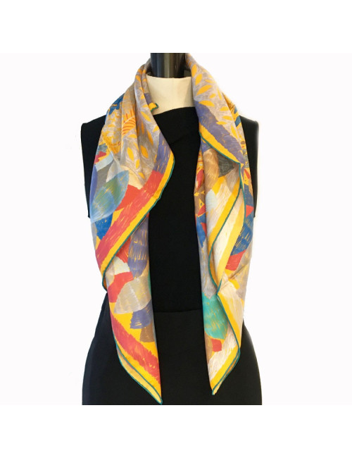 PRIX D'ACHAT Carré HERMES " Chacun fait son nid" en soie jaune d'or, vert et rouge