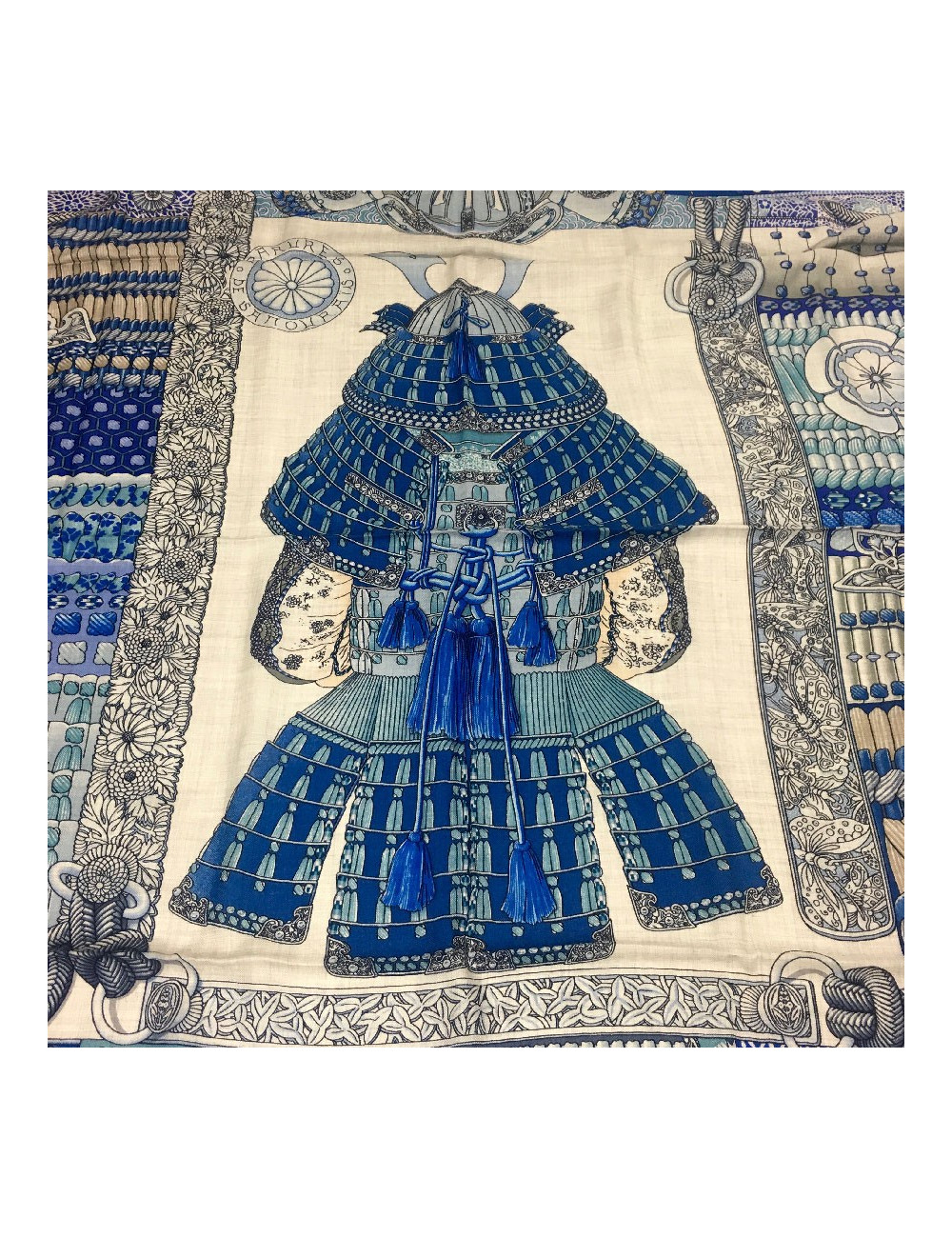 Châle  HERMES 140 x140 cm cachemire et soie