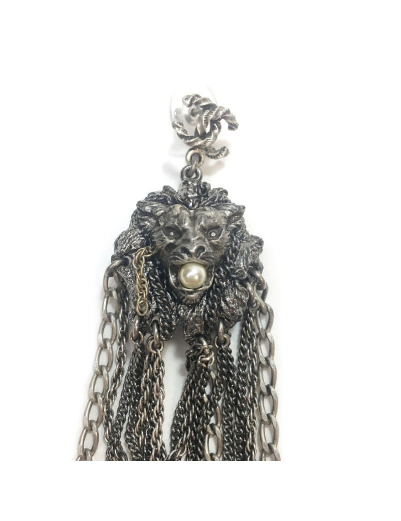 CHANEL lion's head and chains dangle earrings