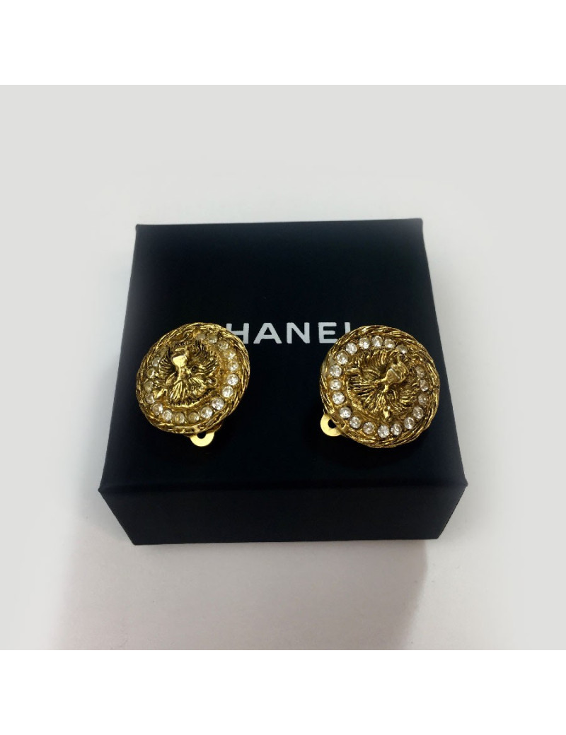 Boucles d'oreille clips CHANEL tête de lion et strass