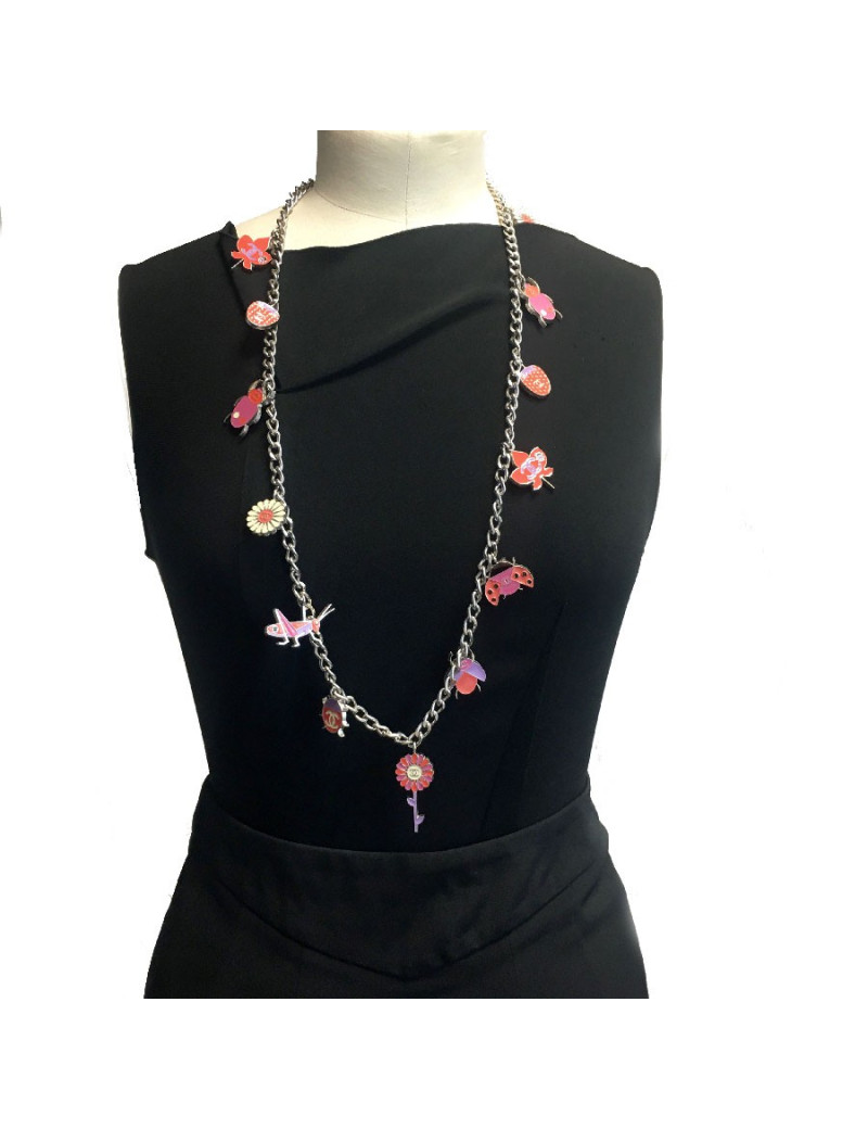 Ceinture CHANEL argentée avec charms