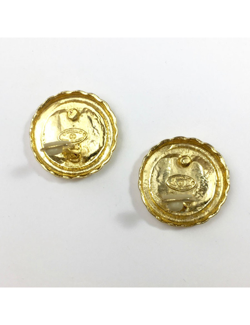 Boucles d'oreille clips CHANEL  dorées et émaillées