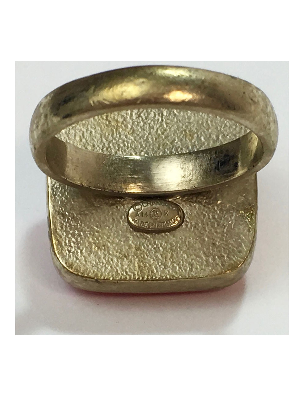 CHANEL ring size 51 in matte gilt metal and coral resin