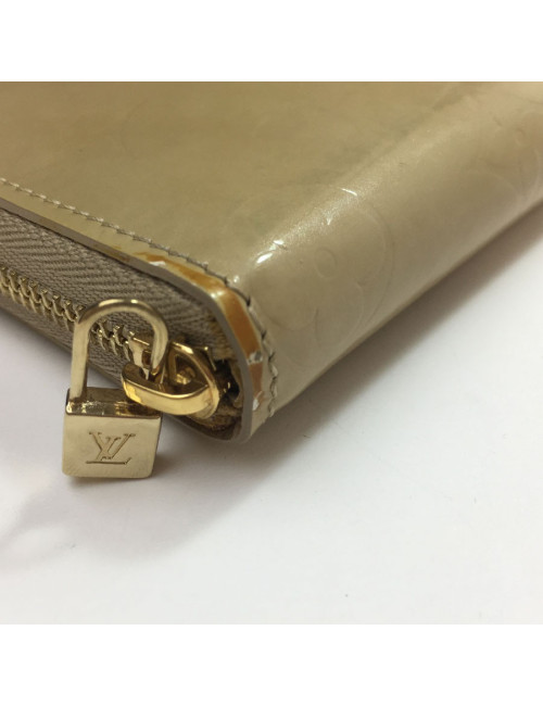Porte monnaie LOUIS VUITTON CUIR MONOGRAM VERNI BEIGE