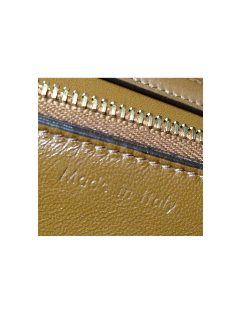 Bag CÉLINE "Classic Box" in box gold