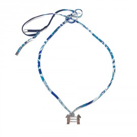 Collier-bracelet HERMES lien en soie multicolore et pendentif argenté