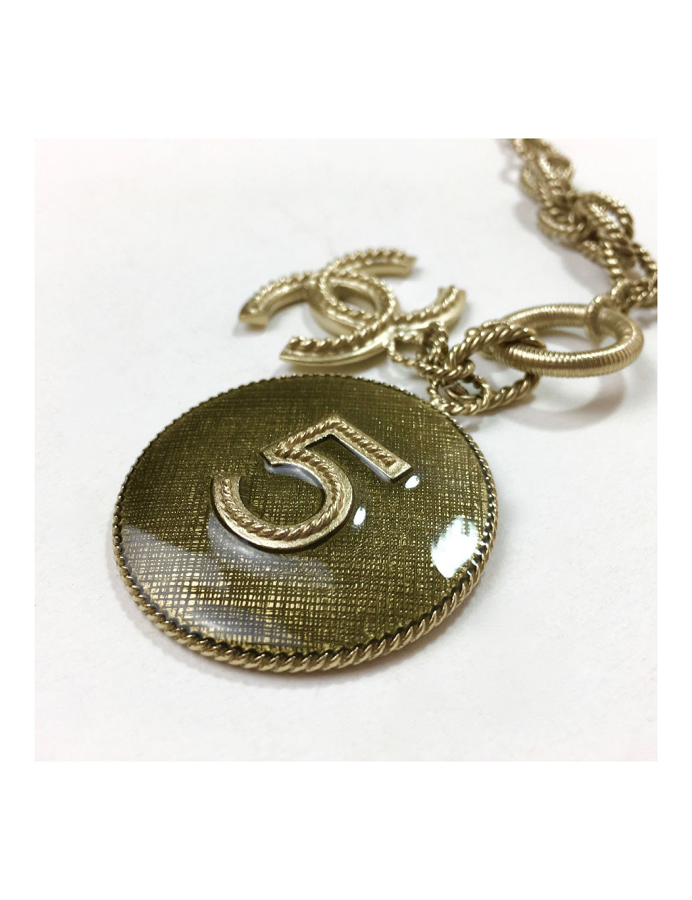 CHANEL Necklace pendant N ° 5 in golden and sequined resin