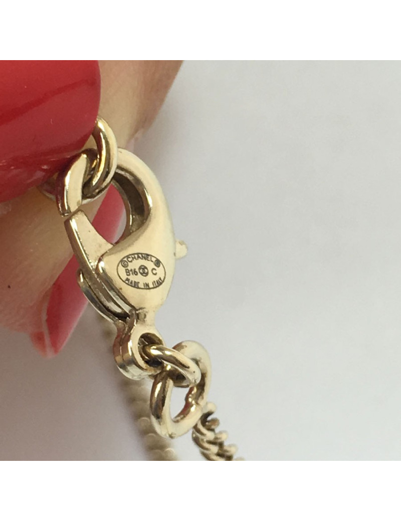 Pendentif et chaine CHANEL