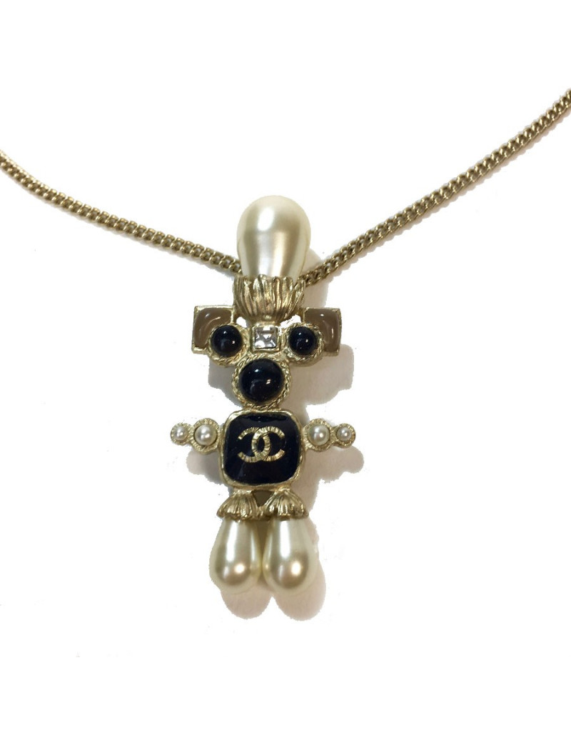 Pendentif et chaîne CHANEL 