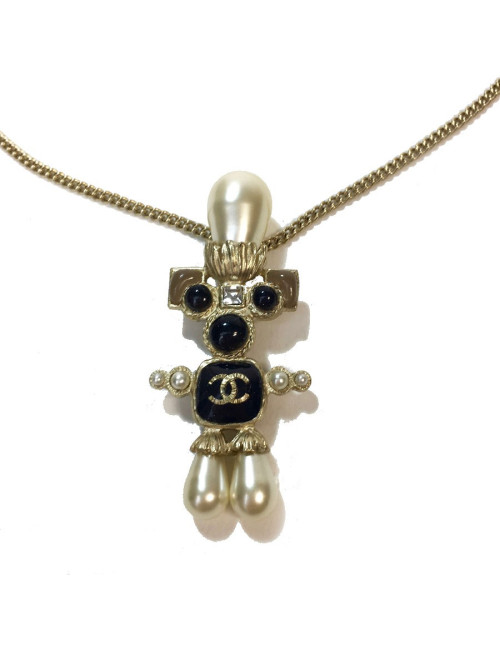 Pendentif et chaîne CHANEL 