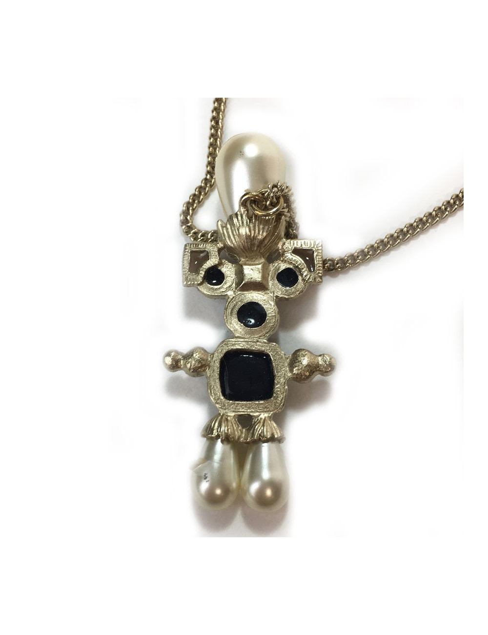 Pendentif et chaîne CHANEL 