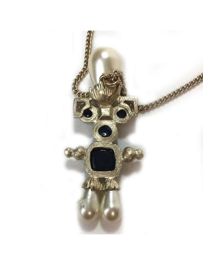 Pendentif et chaîne CHANEL 