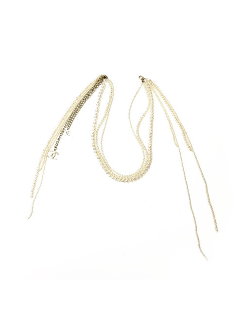 Sautoir multirangs CHANEL en perles nacrées et CC doré