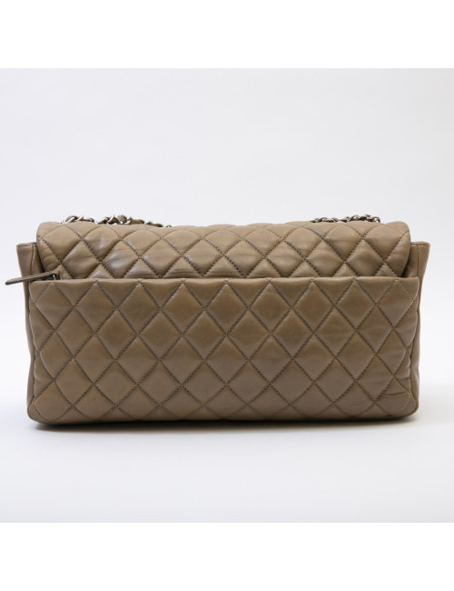 Sac CHANEL cuir d'agneau lisse matelassé marron 