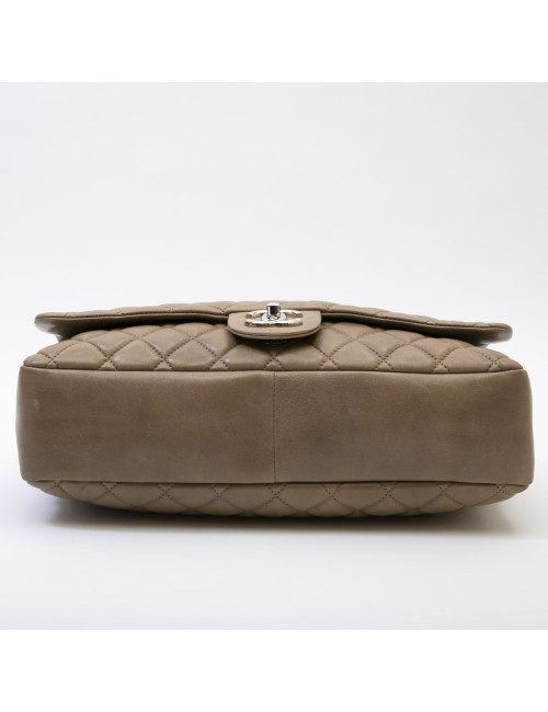 Sac CHANEL cuir d'agneau lisse matelassé marron 