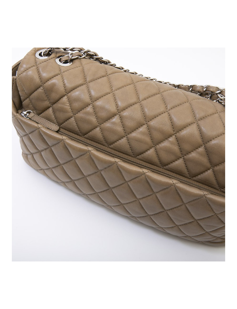 Sac CHANEL cuir d'agneau lisse matelassé marron 