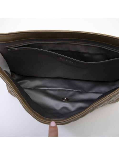 Sac CHANEL cuir d'agneau lisse matelassé marron 