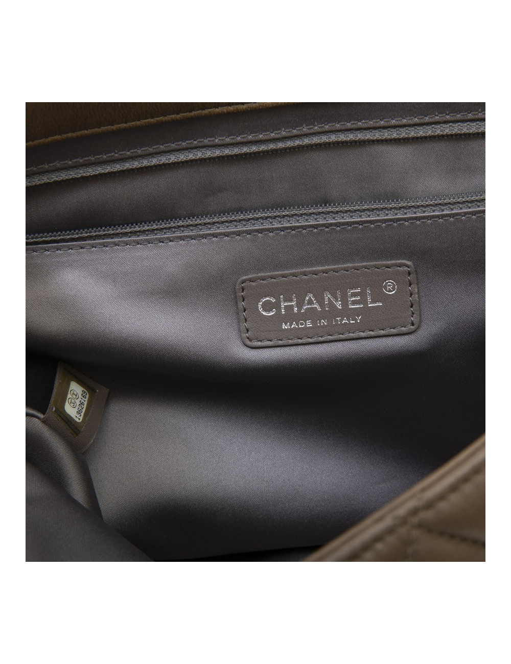 Sac CHANEL cuir d'agneau lisse matelassé marron 