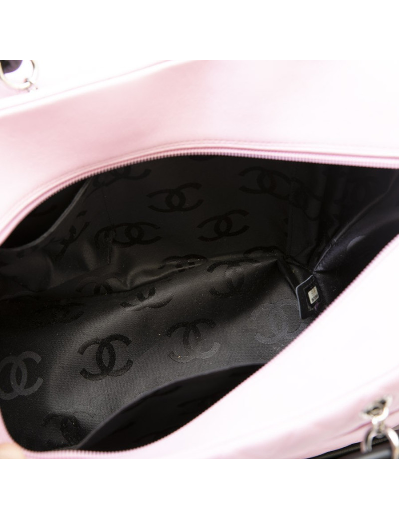 Sac CHANEL "Cambon" cuir d'agneau lisse et matelassé rose e "CC" noir