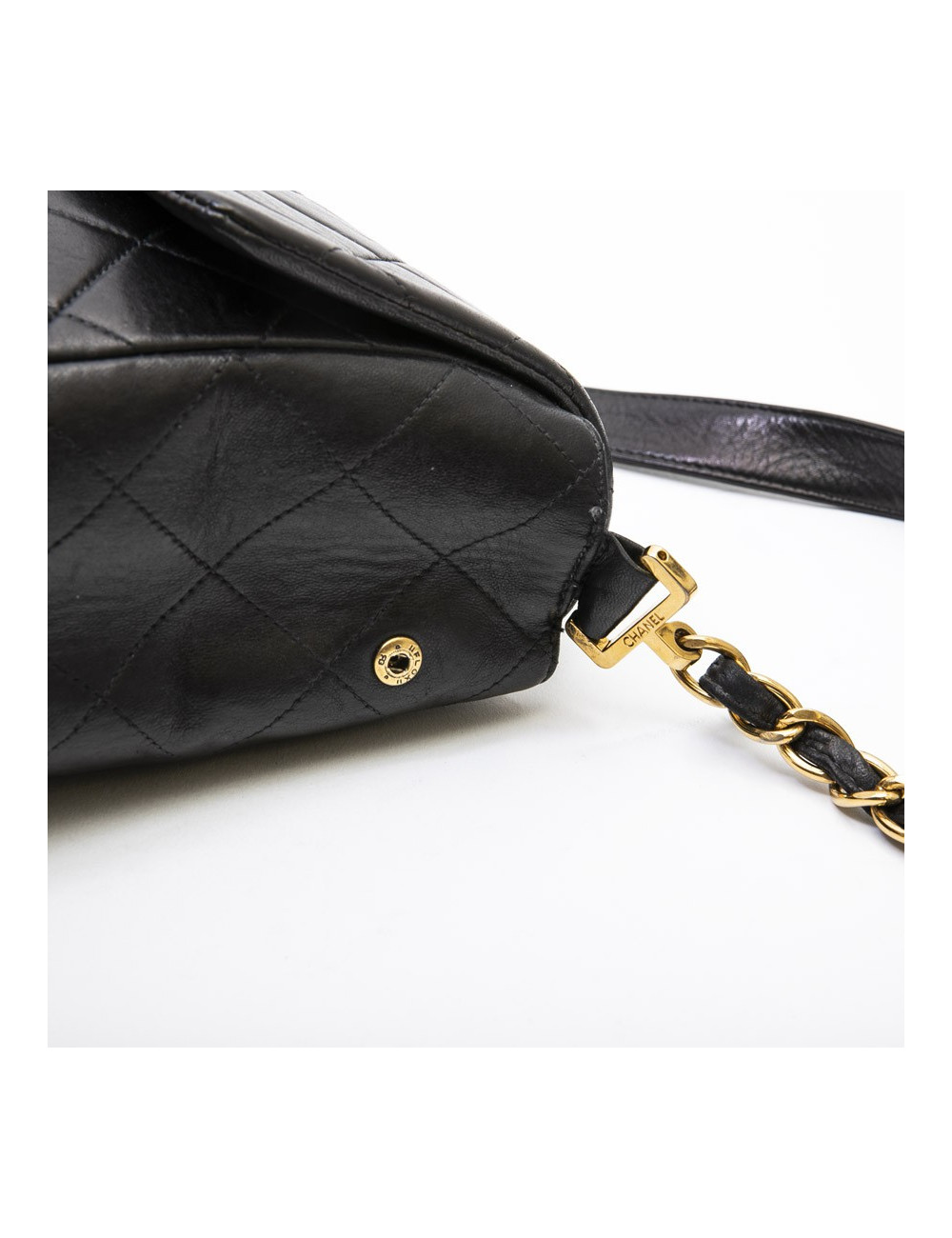 CHANEL vintage jumbo bag in black quilted leather