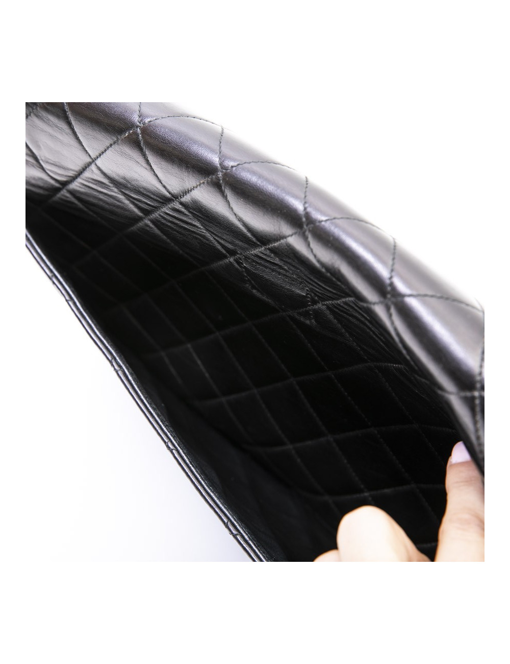 CHANEL vintage jumbo bag in black quilted leather