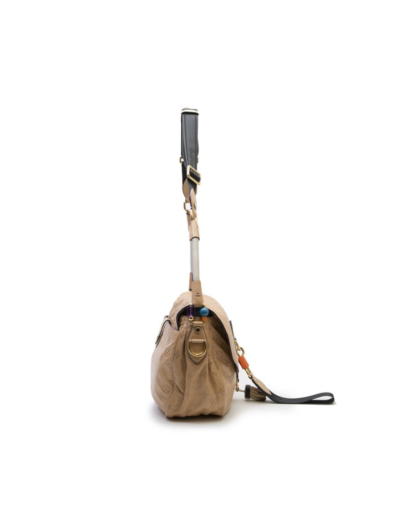 Sac LOUIS VUITTON cuir empreinte beige