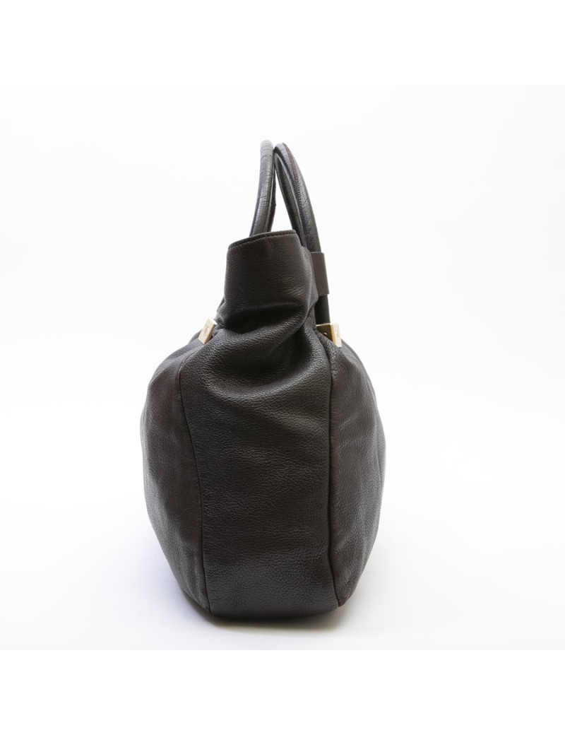 Sac besace CHANEL en cuir marron foncé