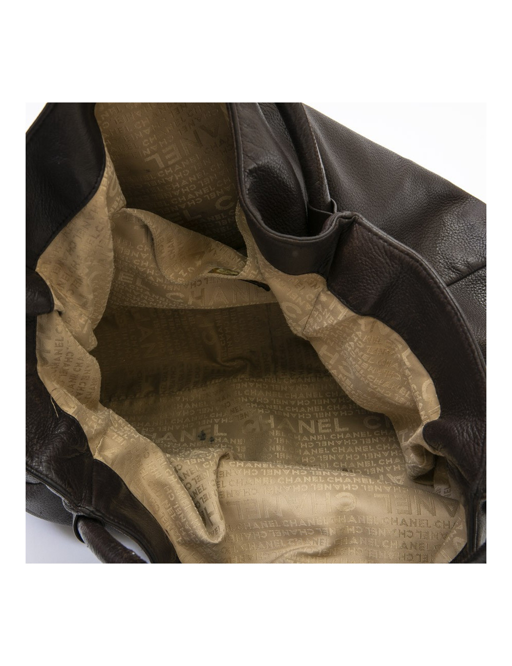 CHANEL bag in dark brown leather