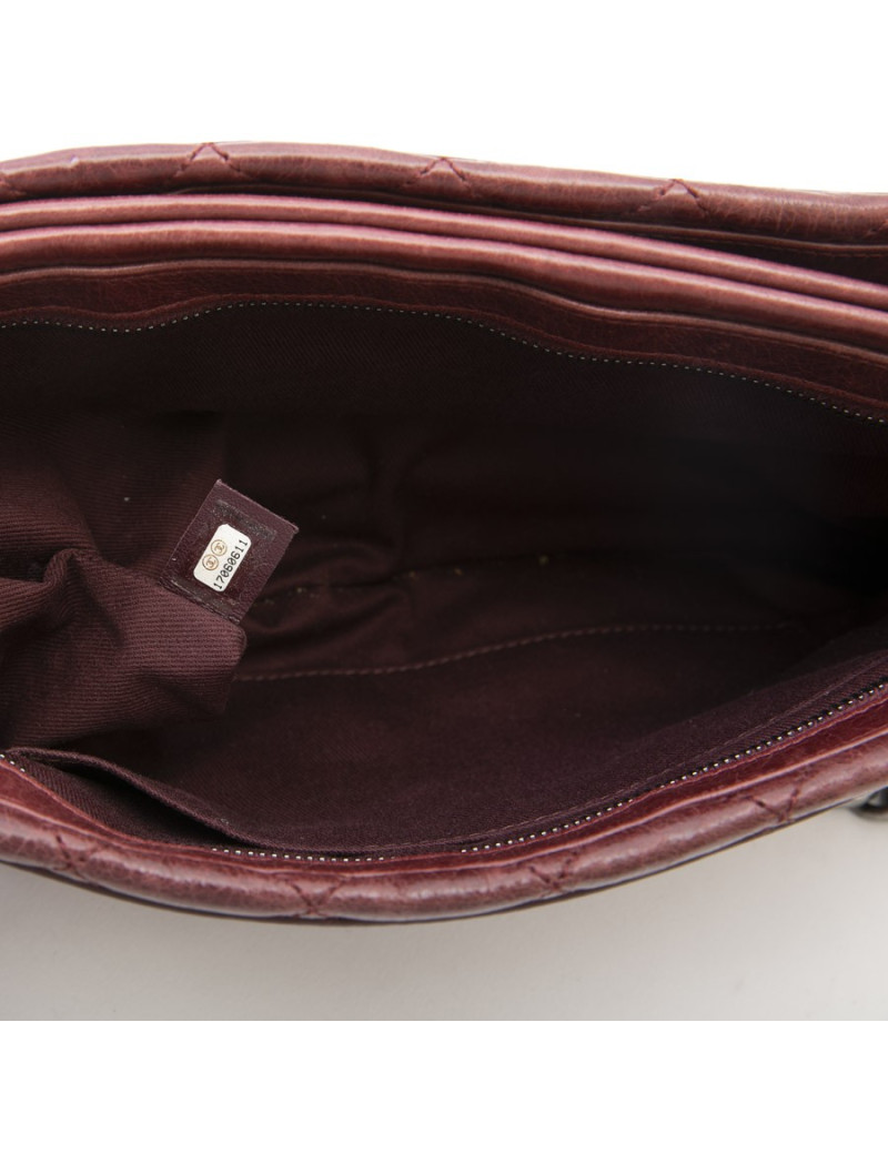 Sac CHANEL cuir verni matelassé vieilli bordeaux