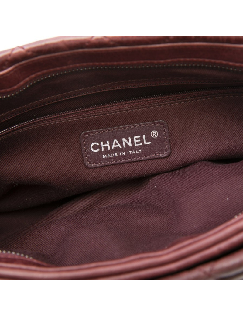 Sac CHANEL cuir verni matelassé vieilli bordeaux