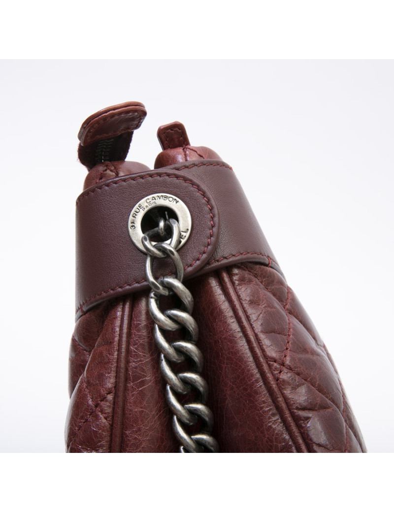 CHANEL bag in burgundy quilted aged leather