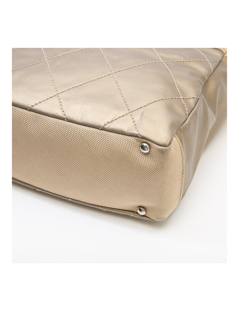 Sac "Biarritz" CHANEL toile matelassée beige doré