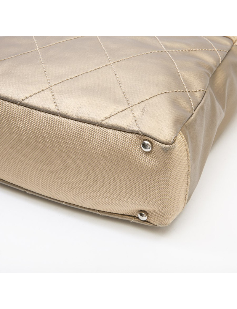 Sac "Biarritz" CHANEL toile matelassée beige doré