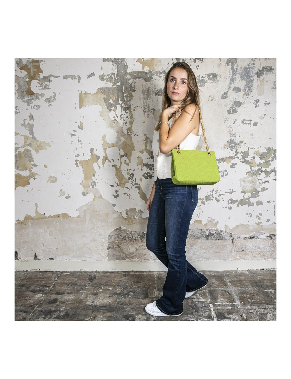 Sac CHANEL en tissu éponge vert anis Vintage