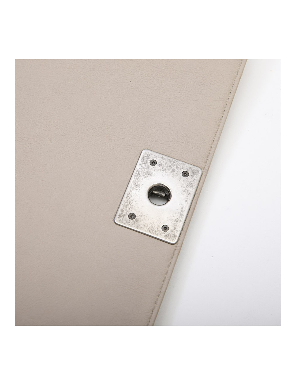 CHANEL boy bag in beige leather