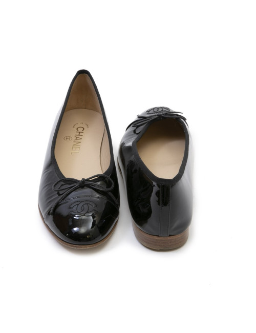 Ballerines T 39.5 CHANEL cuir verni noir