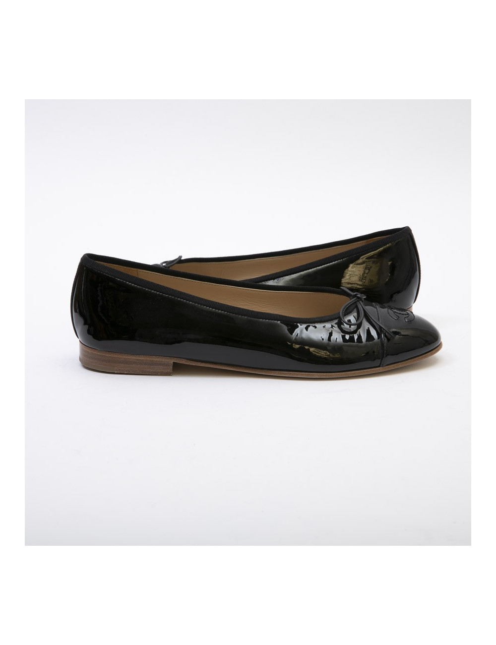 Ballerines T 39.5 CHANEL cuir verni noir