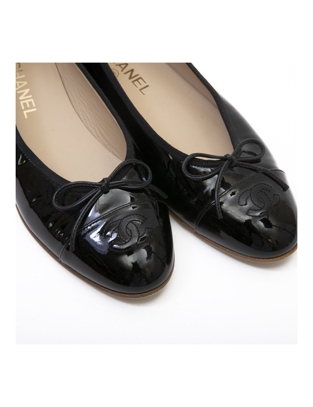 Ballerines T 39.5 CHANEL cuir verni noir