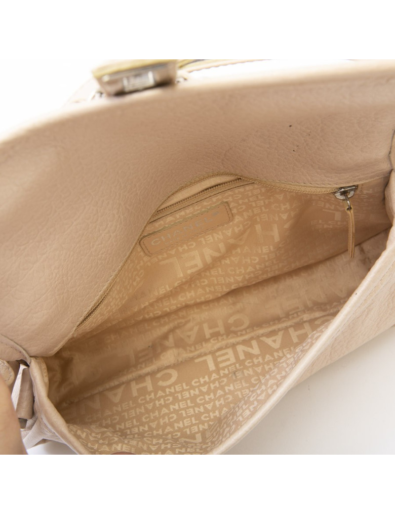 Sac CHANEL boucle 2.55 cuir grainé beige