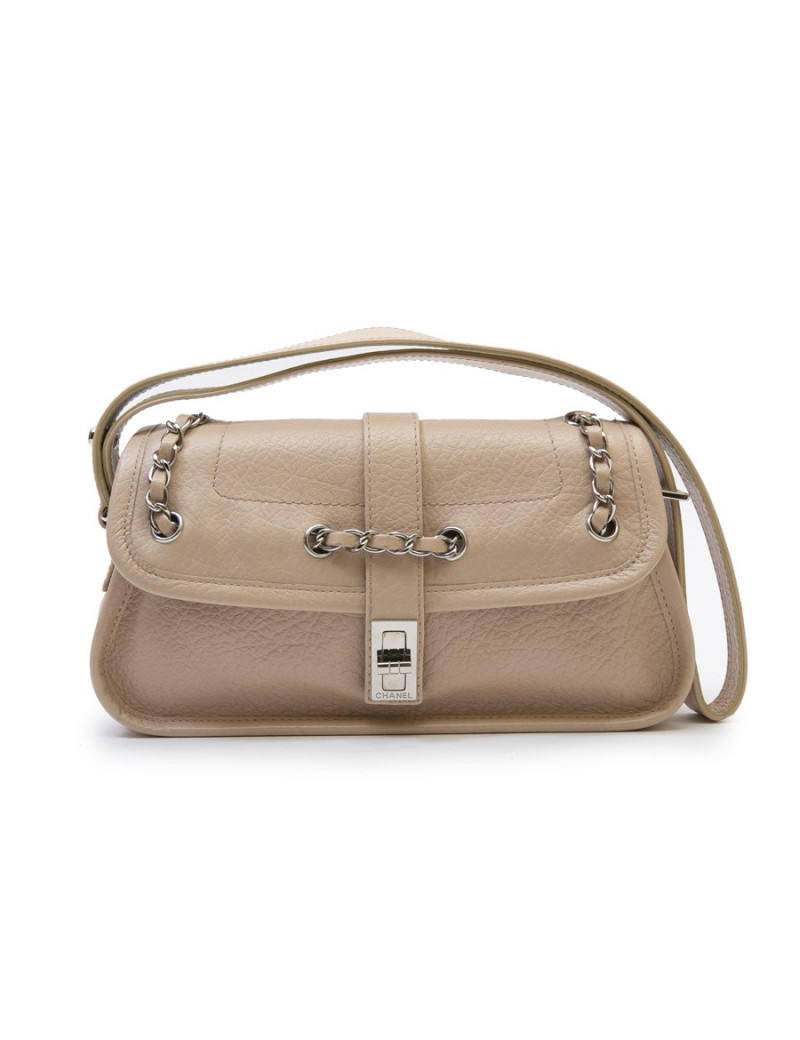 Sac CHANEL boucle 2.55 cuir grainé beige